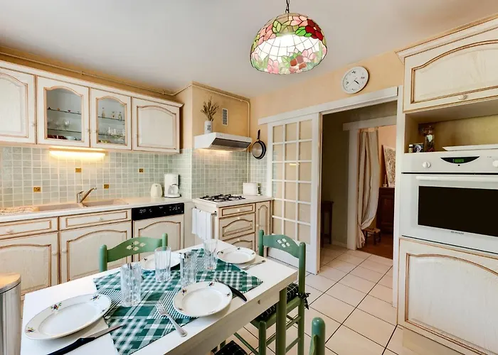 85 M2, Calme , Parking, Centre Ville